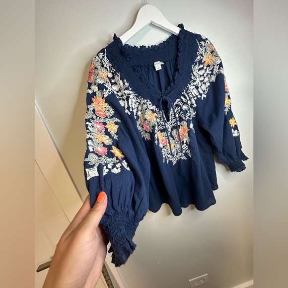 Sundance Cotton Embroidered Peasant Boho Floral Navy Boho Blouse Top Sz  Medium - Picture 4 of 17